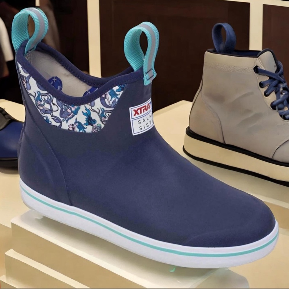 Xtra Tuff SALMON SISTERS ANKLE DECK BOOT size 9